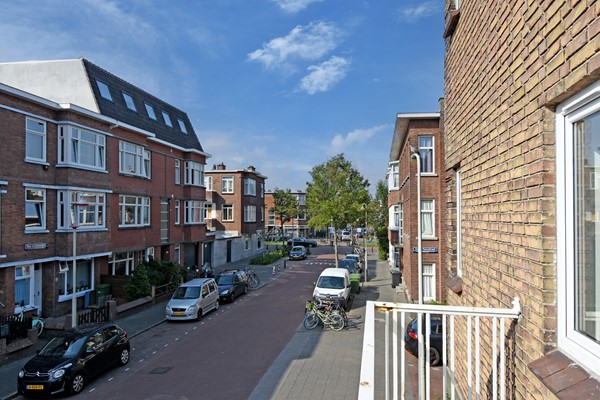 Medium property photo - Elise van Calcarstraat 9, 2522 MA Den Haag
